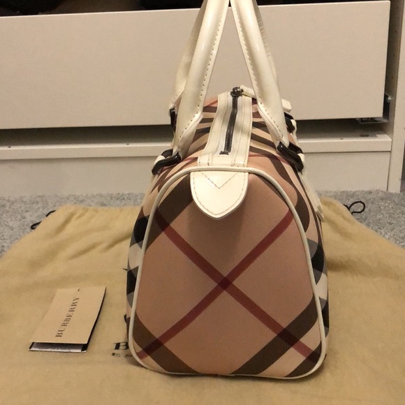 🌟 BRAND NEW 🌟 BURBERRY Small Chester Nova Check Patent Bowling Bag White - Picture 4 of 7